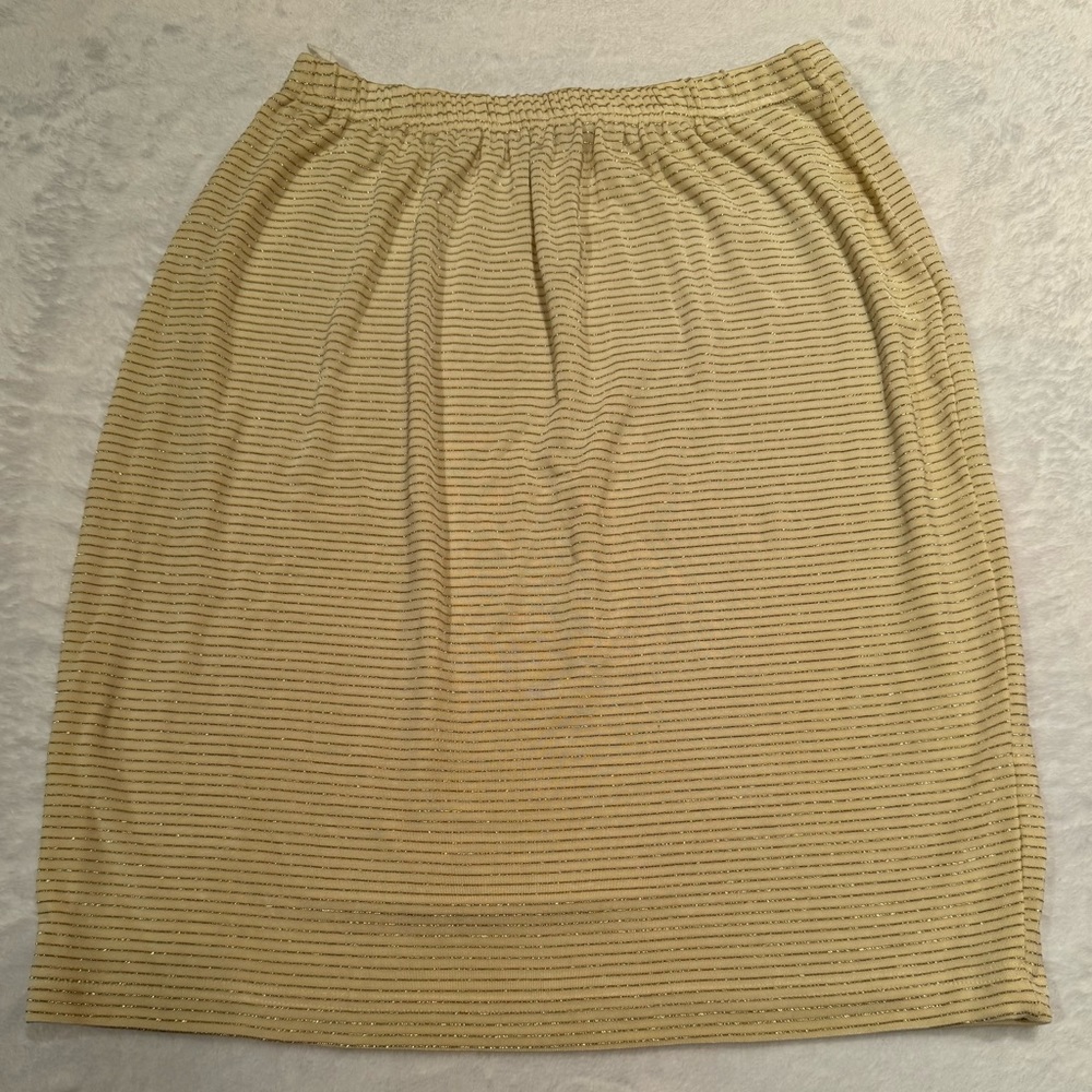 Women’s For Your Comfort Glittery Gold Striped Mini Skirt Size Small